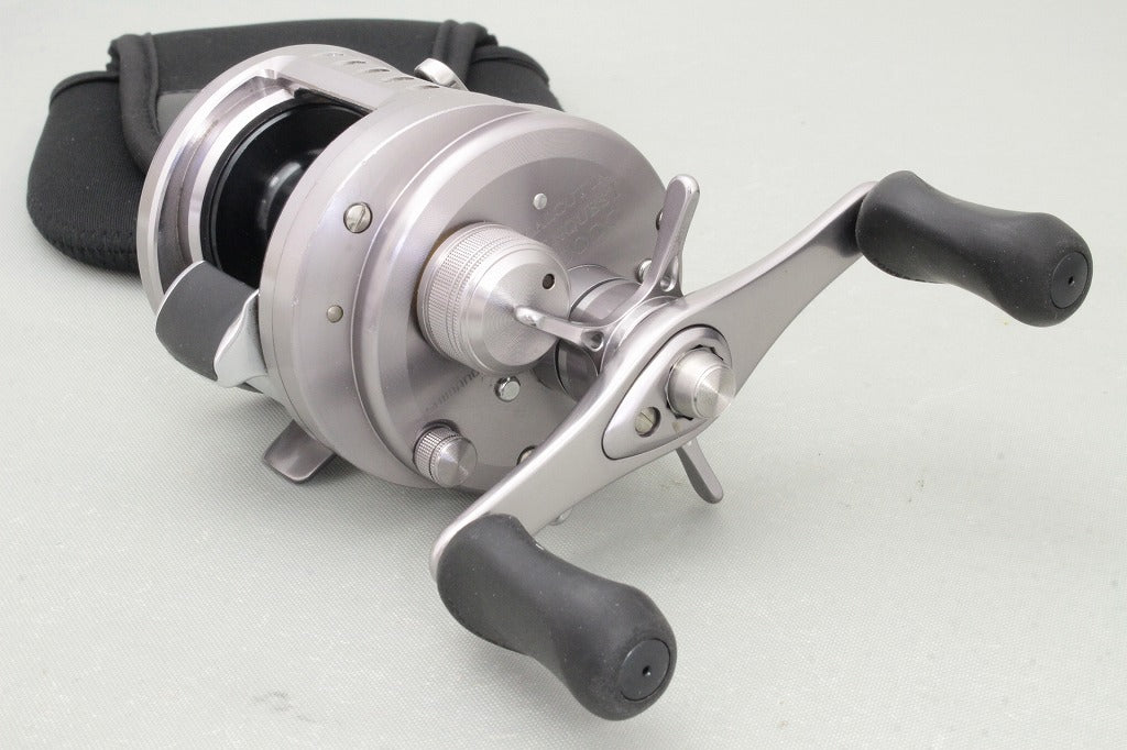 Plaque d'immatriculation North-One, Shimano 09 CALCUTTA CONQUEST 200-DC RH Baitcasting Reel B9189 USED